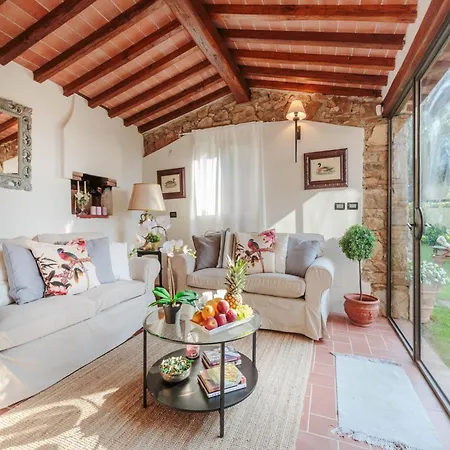 With Private Pool On The Lucca * Capannori