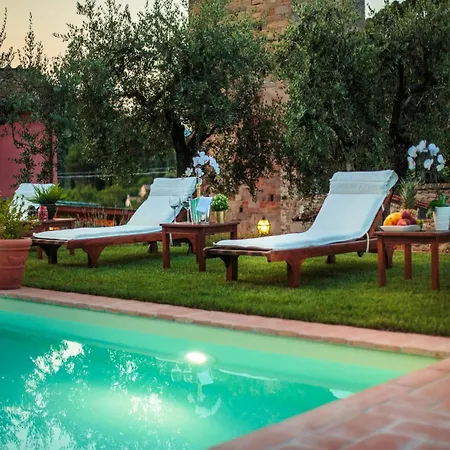 Villa With Private Pool On The Lucca Capannori