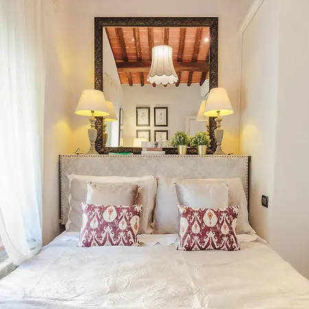 With Private Pool On The Lucca