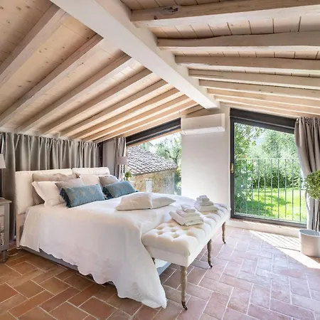 With Private Pool On The Lucca Capannori