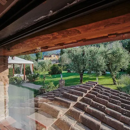 Villa With Private Pool On The Lucca *
