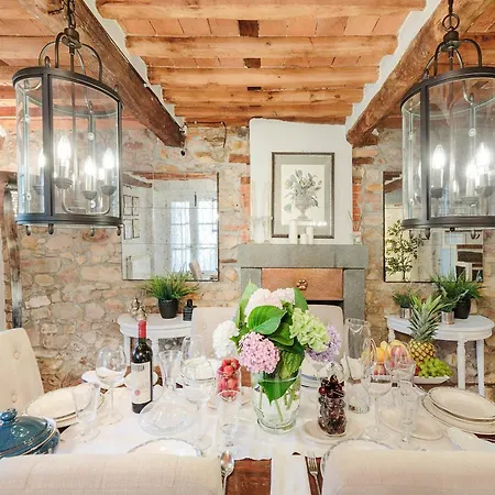 With Private Pool On The Lucca Villa Capannori