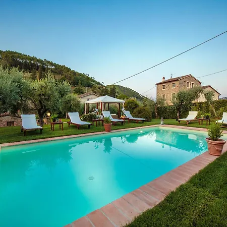 With Private Pool On The Lucca Villa *