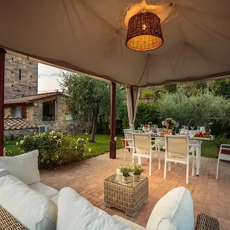 Villa With Private Pool On The Lucca *