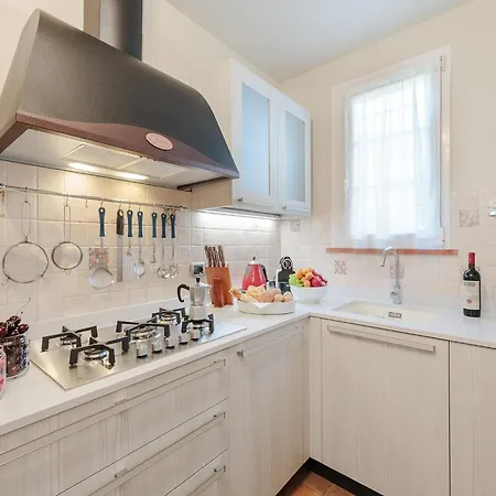 Villa With Private Pool On The Lucca Capannori