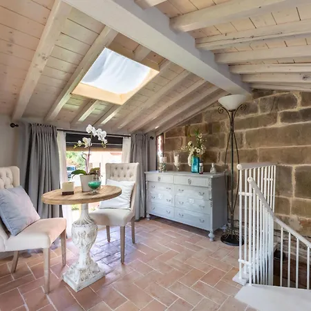 With Private Pool On The Lucca Capannori